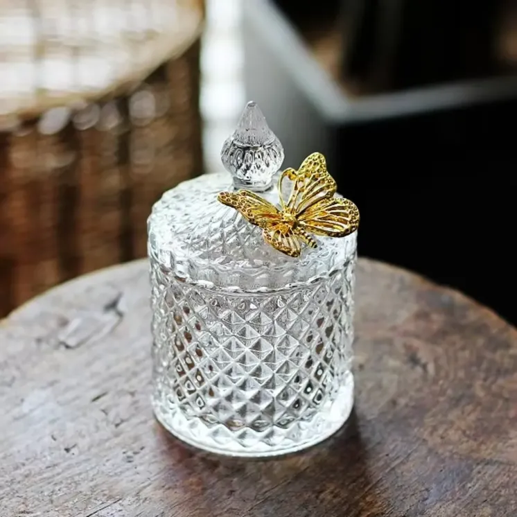 Pojemnik szklany kryształ wysoki z motylkiem