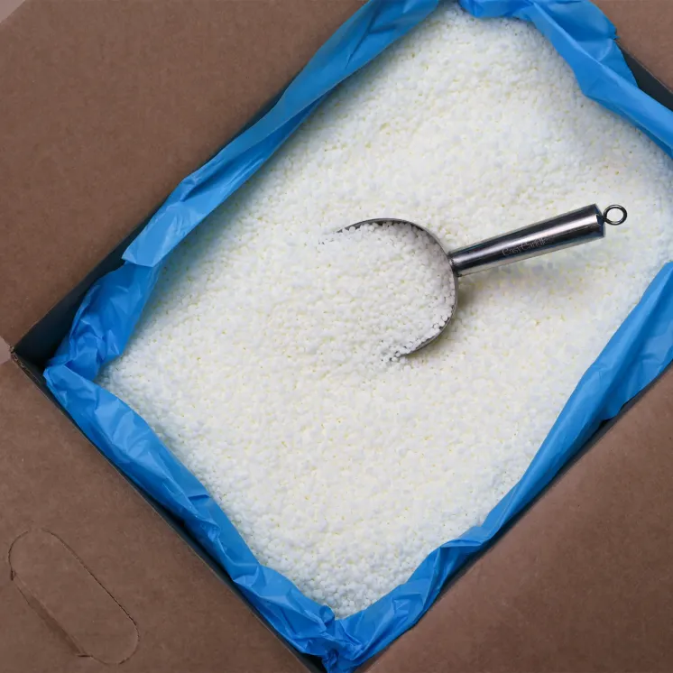 Wosk sojowy naturalny GoldenWax Y50 - do świec zalewanych EasyCandle