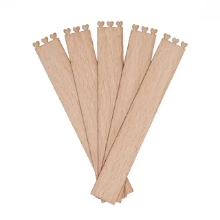 Knoty drewniane bukowe z serduszkami 10x1,5x0,1 cm