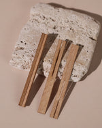 Knot drewniany do świec krzyżykowy 6x0,6x0,06 cm